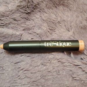 treStiQue Mini Matte Lip Crayon in Nantucket Nude